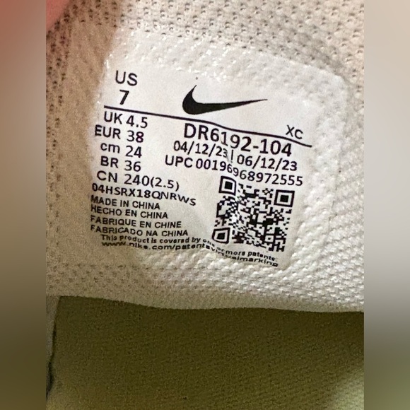 NikeCourt Air Zoom Vapor Pro 2 Women's Hard Court Tennis Shoes White/Yellow 7 - Picture 7 of 7